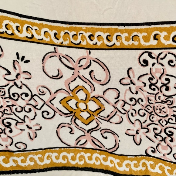 White & Gold Pattern Dress - Picture 4 of 10